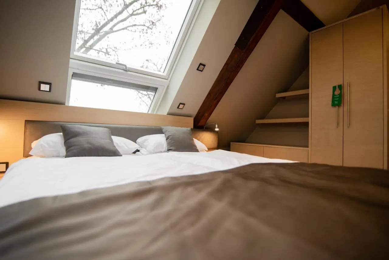 Zum Gruenen Baum Hotel Frankfurt Airport ケルステルバッハ ゲストハウス